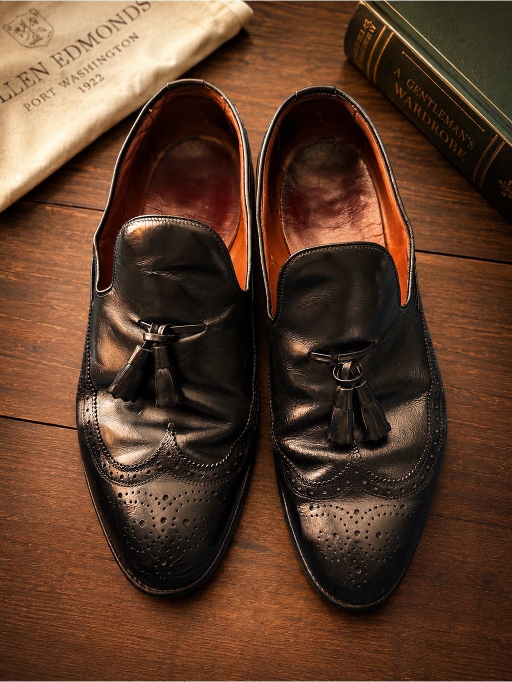 Allen Edmonds Saratoga Black Leather Tassel Wingtip Loafers